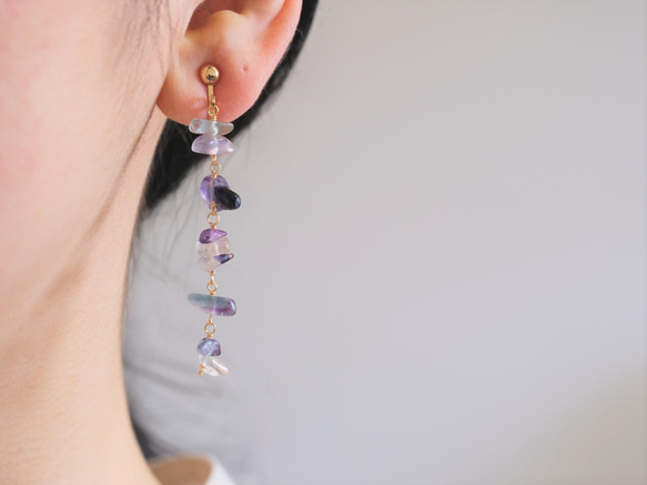 handahófi multi fluorite earring：マルチフローライト　ロングピアス・イヤリング　天然石 9枚目の画像