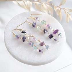 handahófi multi fluorite earring：マルチフローライト　ロングピアス・イヤリング　天然石 6枚目の画像