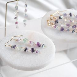 handahófi multi fluorite earring：マルチフローライト　ロングピアス・イヤリング　天然石 5枚目の画像