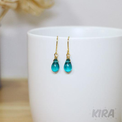 541】しずく ピアス チェコビーズ ガラス イヤリング ハンドメイド ブルー