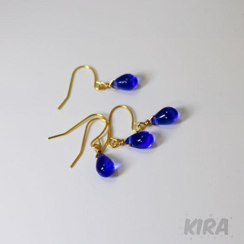 送料無料】チェコガラス 一粒ドロップピアス【サファイアブルー】青