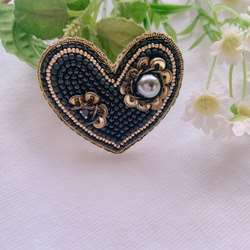 IRIS47｜spirit brooch ハート ブローチ フォーマル - H.O.V
