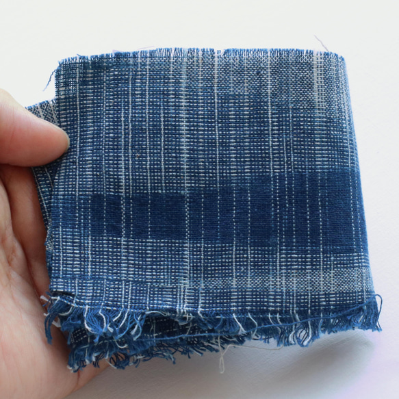 『 Tomo 』 コットン100% 手織り かすり模様 インディゴカラー ハイネック ドルマンスリーブ プルオーバー 6枚目の画像
