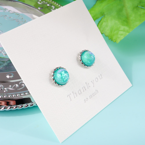 色が変わる 新緑1粒ピアス(イヤリング) Mint green ミントグリーン 緑