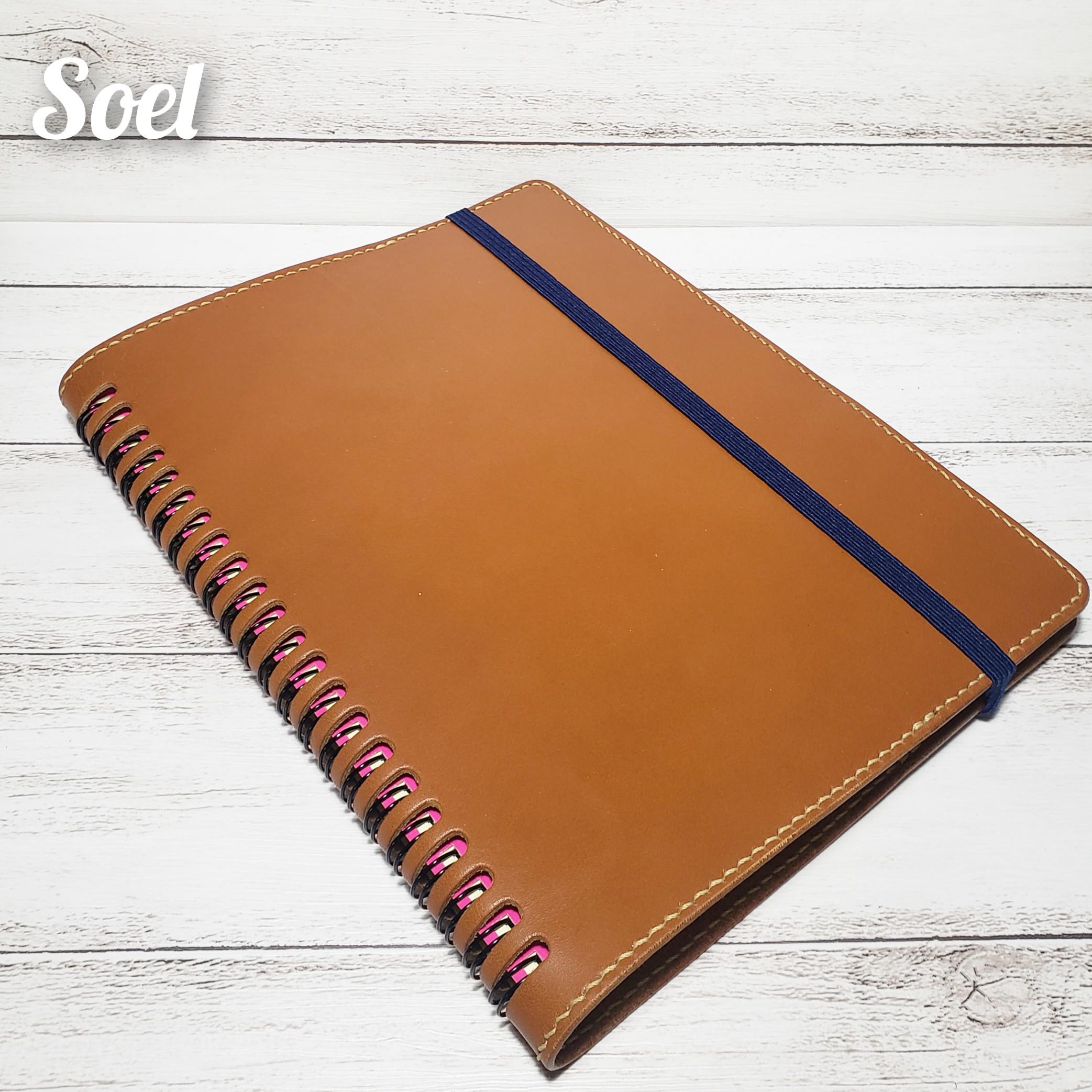 Rollbahnポケット付きメモA5・レザー手帳カバー 名入れ無料