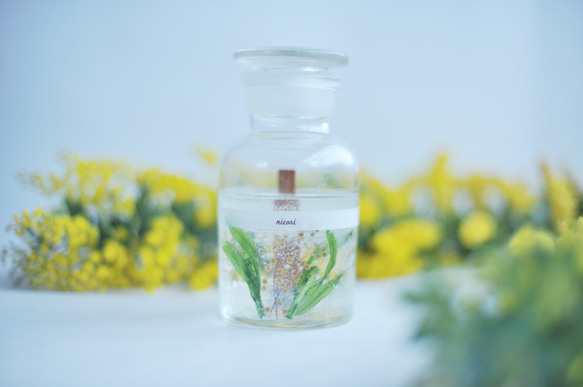 期間限定♡ギフトに！春のミモザ/ 音の出るアロマキャンドル／BOTANICAL BOTTLE 1枚目の画像