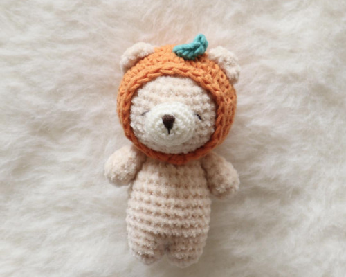 た*や様 ぶつぶつみかんくんの編みぐるみキーホルダー◎ た*や様 ぶつぶつみかんくんの編みぐるみキーホルダー◎ みかん つぶつぶ