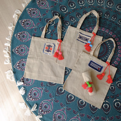 Koginzashi 流蘇環保袋☺︎ 花子紅【Koginzashi 刺繡】棉布袋☺︎ 手提袋 第5張的照片