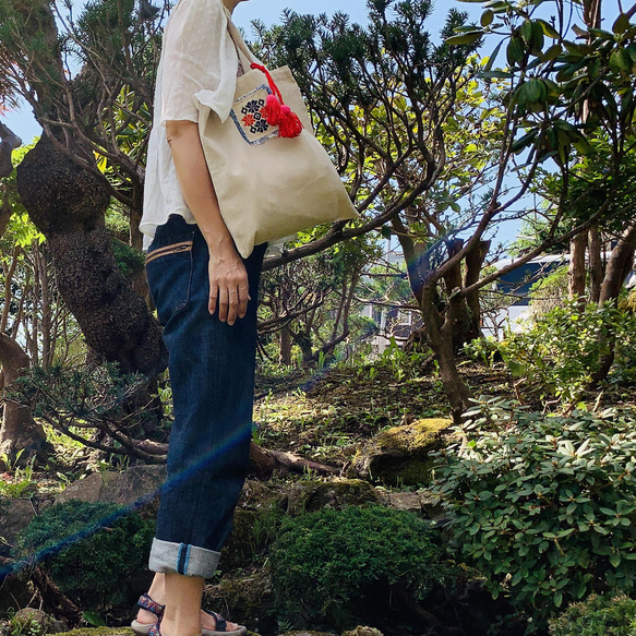 Koginzashi 流蘇環保袋☺︎ 花子紅【Koginzashi 刺繡】棉布袋☺︎ 手提袋 第6張的照片