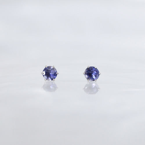 天然石アイオライトのシンプルな一粒スタッドピアス】4mm / 青紫