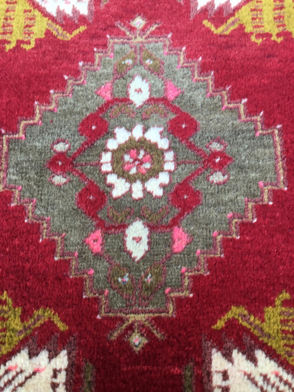 【送料無料】手織りトルコ絨毯 Small Size 92x47cm ヴィンテージ ラグ 3枚目の画像
