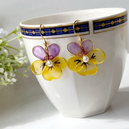 ディップアートのビオラ ピアス/イヤリング yellow＆purple ピアス