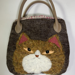 ねこさんとお花畑 羊毛フェルト生地のバッグ ハンドバッグ はなひなこ