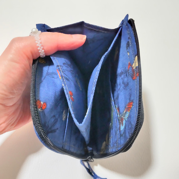 【再販】草花と昆虫柄のL字ファスナー財布(紺) 5枚目の画像