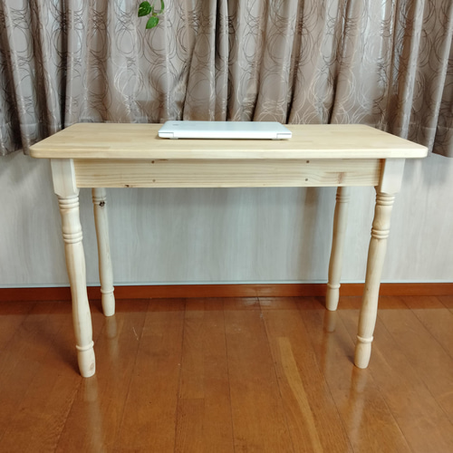 カントリー木工　ろくろ脚のパソコンデスク　学習机　作業台 カントリー木工家具ろくろ脚のパソコンデスク学習机作業台