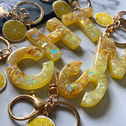 レモンデザイン キーホルダー レモン🍋ゼリーくまさんキーホルダーができました☺️ #レジン