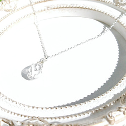 クリスタルの一粒ネックレス   ドロップ型クリスタル AAA  ブリオレットカットのネックレス。大人のピアス Ⅶとお揃い 1枚目の画像