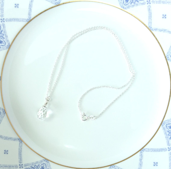 クリスタルの一粒ネックレス   ドロップ型クリスタル AAA  ブリオレットカットのネックレス。大人のピアス Ⅶとお揃い 4枚目の画像