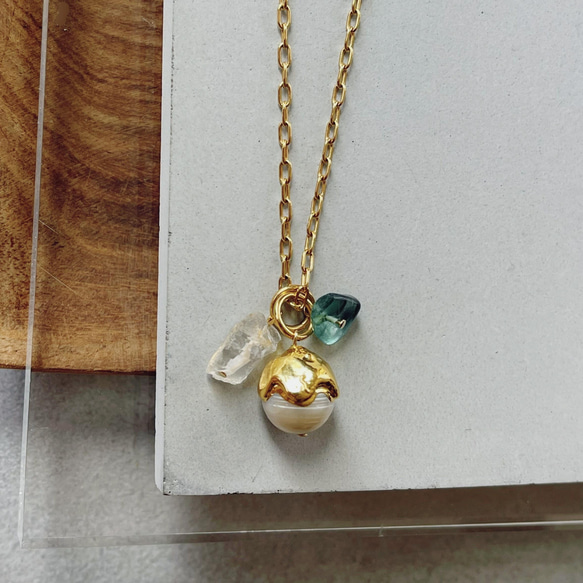 acorn ＆ stone  charm necklace    淡水パール ネックレス 1枚目の画像
