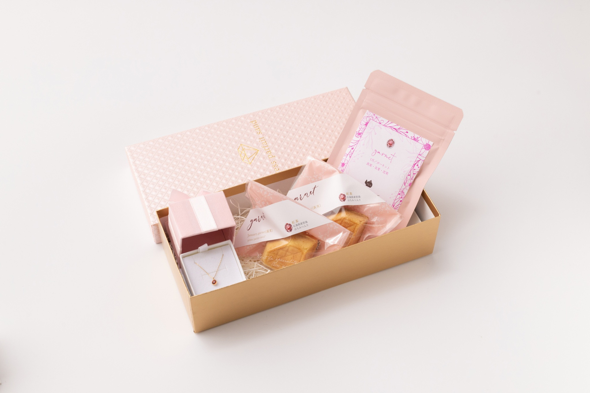 【誕生日・記念日のお祝い】1月 ネックレス・プレスパフェサンド・紅茶セット