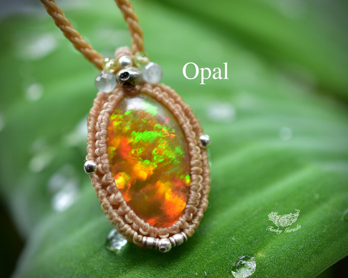 ◆ダブル オパール◆マクラメ編みペンダント 幻想の色☆エチオピアオパール マクラメペンダント247 ネックレス