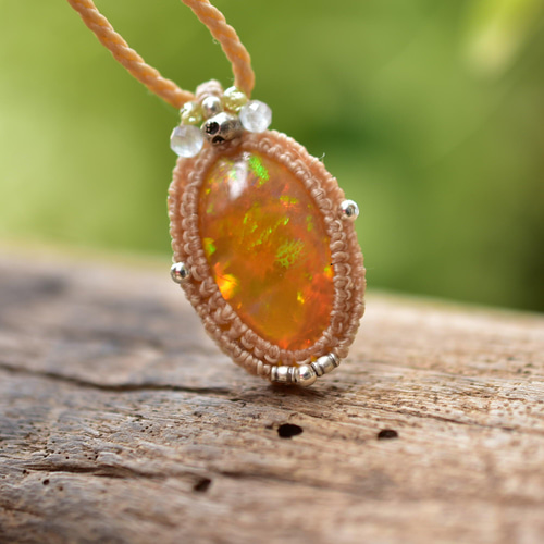 幻想の色☆エチオピアオパール マクラメペンダント247 ネックレス