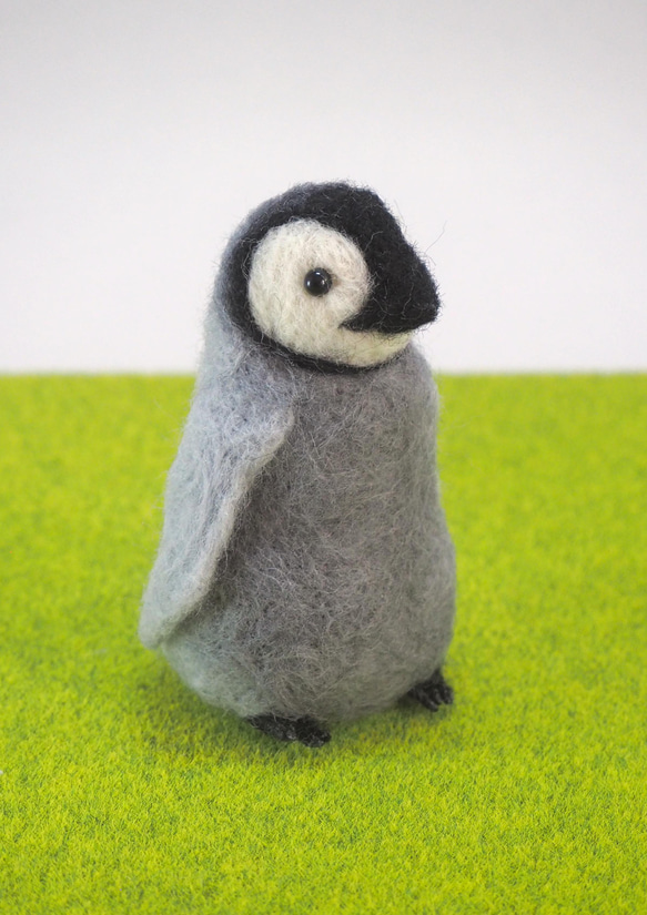 羊毛フェルトのペンギンの赤ちゃん 羊毛フェルト もふもふ動物