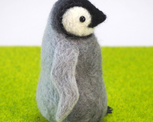 しろくまさん号に乗ったペンギンさん　羊毛フェルト しろくまさん号に乗ったペンギンさん 羊毛フェルト