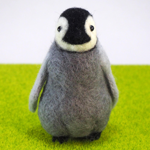 羊毛フェルトのペンギンの赤ちゃん 羊毛フェルト もふもふ動物