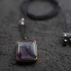 trapiche-amethyst brass necklace (mitsudomoe) 6枚目の画像