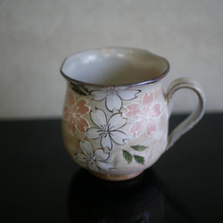 桜 マグカップ （白のイッチンと金彩） 陶器 京焼 マグカップ Shun
