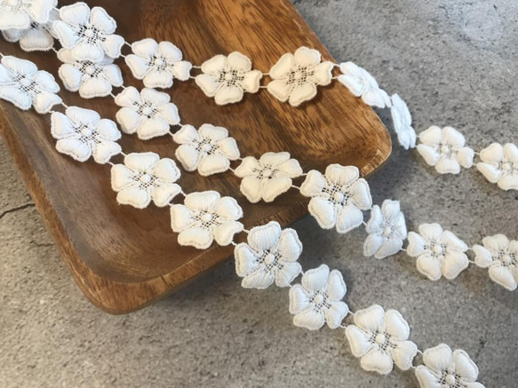 【再販】2.8m コットンケミカルレース 5弁の花柄 モチーフ 日本製 lace-No,096-2.8 2枚目の画像