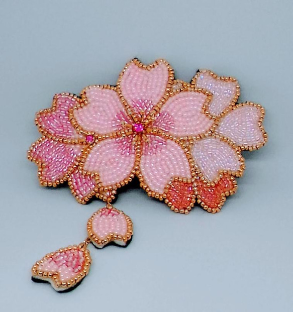 一点物✨美品✨ビーズバッグ　刺繍　お花柄　総柄　レトロ　着物 和装　桜　桜柄 総ビーズ バッグ 桜 さくら サクラ - メルカリ