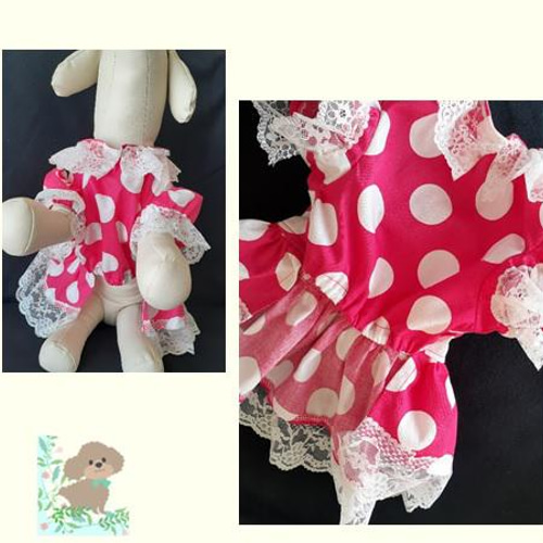 犬服ワンピース【新作】濃いピンクに大きなドット柄 パフスリーブ 送料