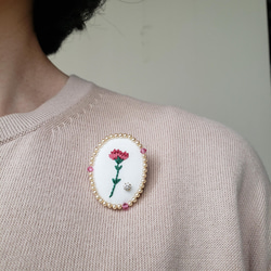 【特集掲載】早割　母の日　カーネーション刺繍　華やかブローチ＆耳飾りセット 15枚目の画像