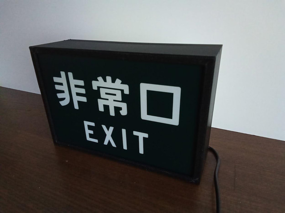 非常口 避難誘導 昭和 レトロ デスクトップ ミニチュア 看板 玩具 置物 雑貨 LED2wayライトBOXミニ 3枚目の画像