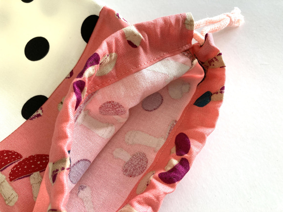 きのこ柄とドットの巾着袋(S)22×17＊ピンク 4枚目の画像