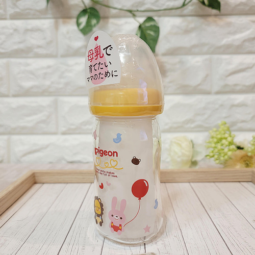 ウサギちゃんとライオンさんの哺乳瓶 母乳実感160 食器・家具