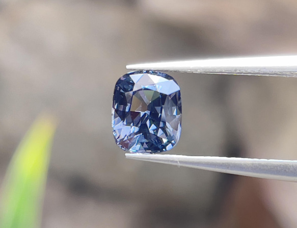 スピネルルース ブルースピネル 1.23カラット クッションカット 美しいブルーカラーの天然宝石 スリランカ 原産 5枚目の画像