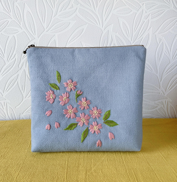 《手刺繍のポーチ》桜（あづみ野木綿） 1枚目の画像