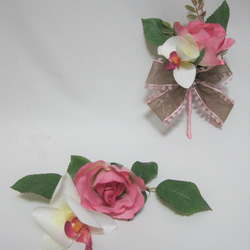 バラと胡蝶蘭のクレッセントブーケ♪ブートニア付き♪生花みたいに綺麗な造花です♪高品質なのに安い 17枚目の画像