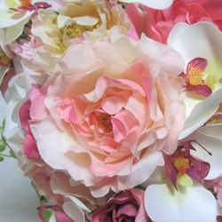 バラと胡蝶蘭のクレッセントブーケ♪ブートニア付き♪生花みたいに綺麗な造花です♪高品質なのに安い 19枚目の画像