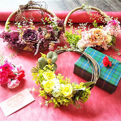 大輪のお花のエレガントリース　ピンク　　母の日、結婚記念日、喜寿、古希のお祝等。 8枚目の画像