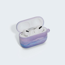 AirPods 外殼描繪了藍天和解凍的山脈 第2張的照片