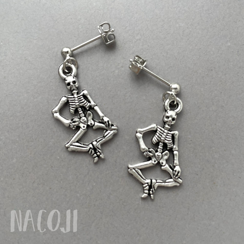 ダンシングスカル チャーム・ピアス