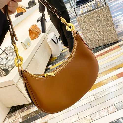 本革 半月型レディースショルダーバッグ 三日月バッグ 斜めがけ