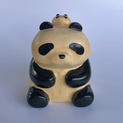 木彫りの親子パンダ（ペン立て・ようじ入れ） 1枚目の画像