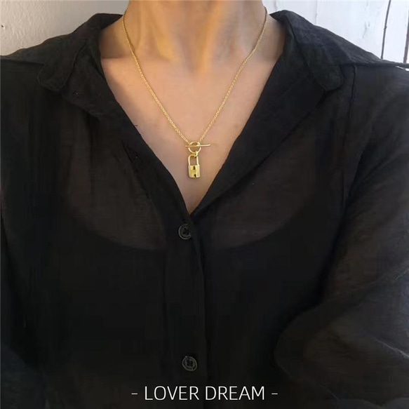 韓国ファッション 鍵デザインのゴールドネックレス　アクセサリー　-5143 1枚目の画像