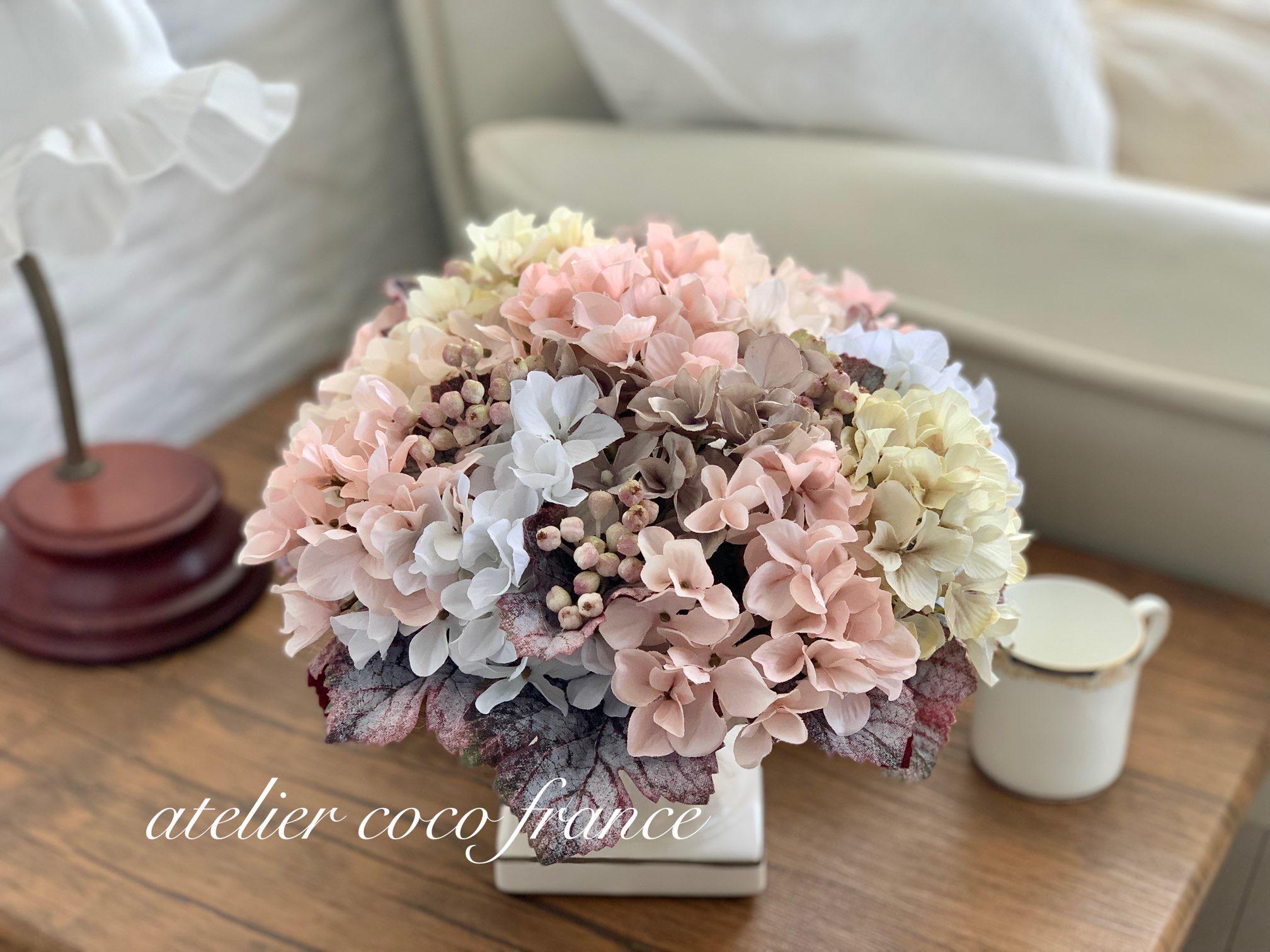 【送料無料】上品なアンティーク紫陽花とグレープリーフのアールデコアレンジ　ギフトフラワー　フラワーインテリア　新築祝い