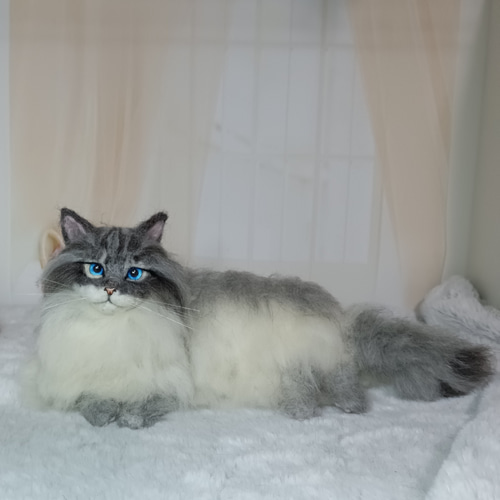 羊毛フェルト ロングヘアキャット～くつろポーズ 猫 ノルウェー